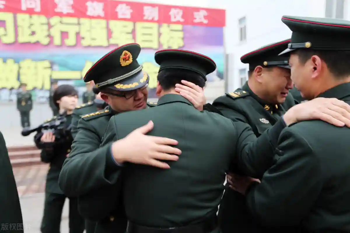 复原军人的转业费、住房补贴、住房公积金在离婚时怎么分割？