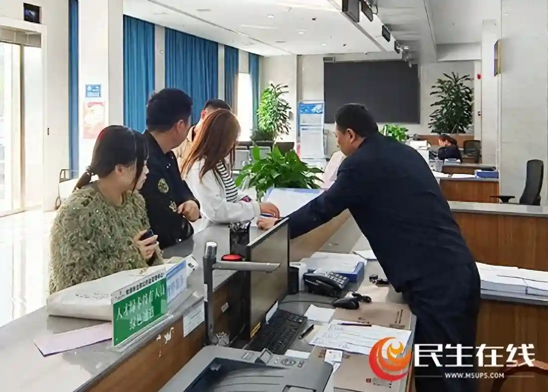 常德市住房公积金中心汉寿管理部发放首笔80万住房公积金贷款